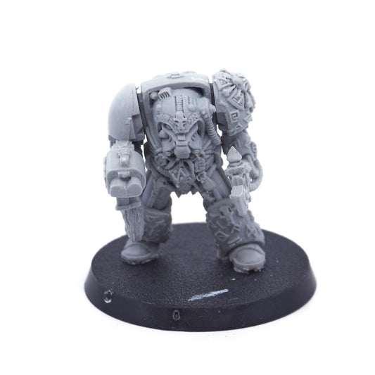 Space Wolves - Rune Priest in Terminator Armour (Resin) (03134) - Used