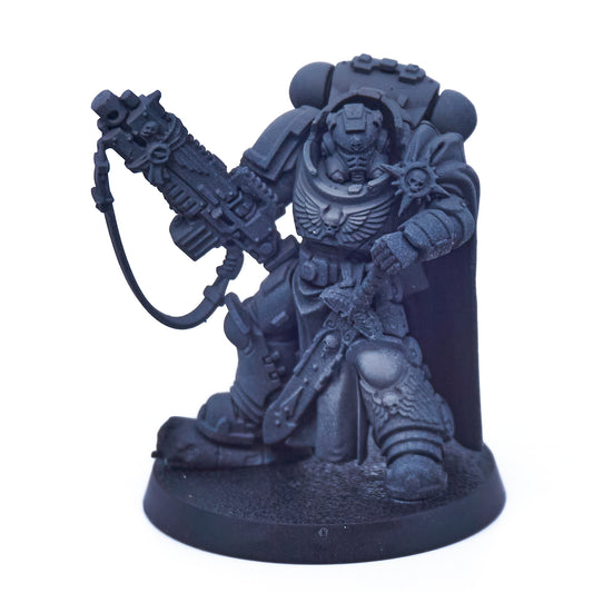 Space Marines - Captain with Master-Crafted Heavy Bolt Rifle (08845-V) - Used