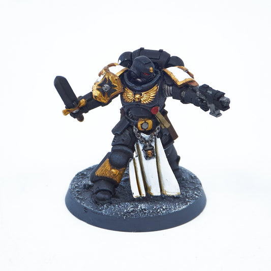 Space Marines - Primaris Lieutenant with Power Sword (01521) - Used