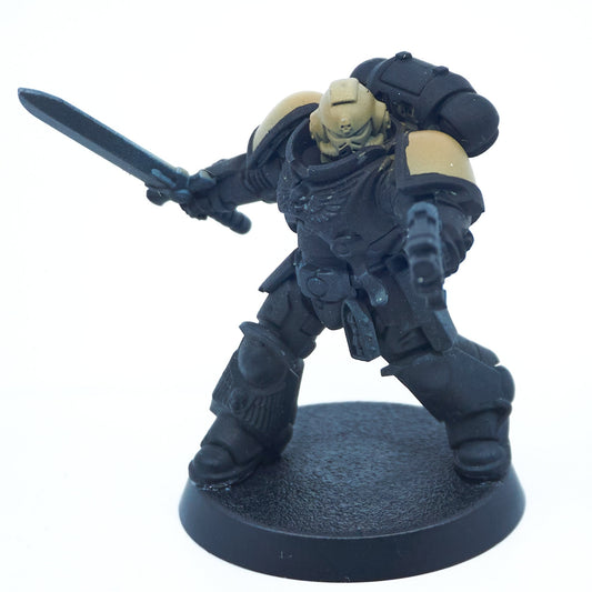 Space Marines - Primaris Lieutenant with Power Sword (00164) - Used