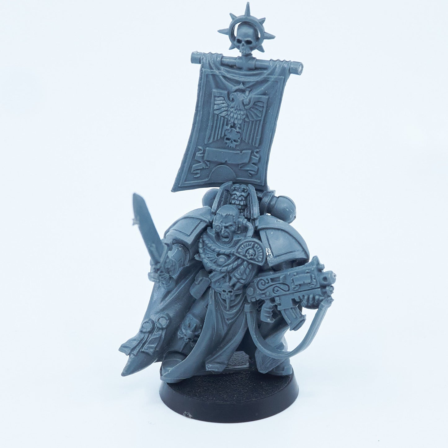 Ultramarines - Ultramarines Captain (00285) - Used