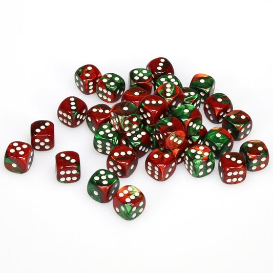 36 D6 Gemini 12mm Dice Green-Red /white - CHX26831