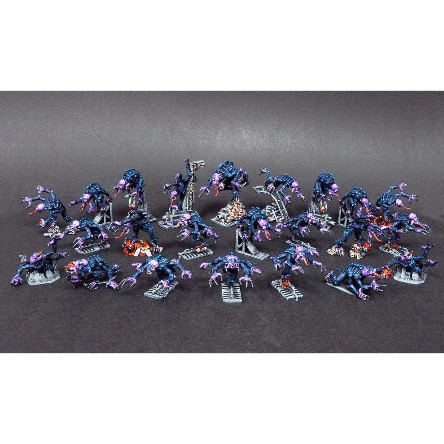 Tyranids Genestealer (19) with Broodlord (1) (Space Hulk) ( 51-06-01 ) - Used